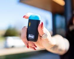 Insa All-In-One-Vapes - Proto lifestyle image